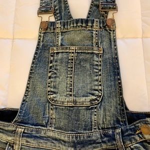Denim distressed Overalls | Sz. 7 (Juniors)